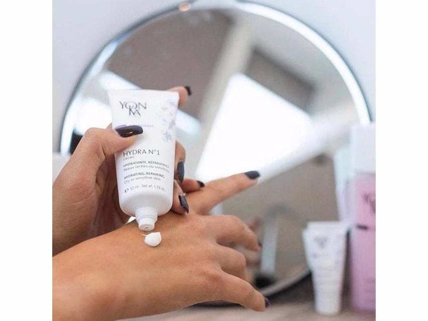 Yon-Ka Hydra No. 1 Hyaluronic Acid Crème Moisturizer 3 Yon-Ka Hydra No. 1 Hyaluronic Acid Crème Moisturizer - Image 3